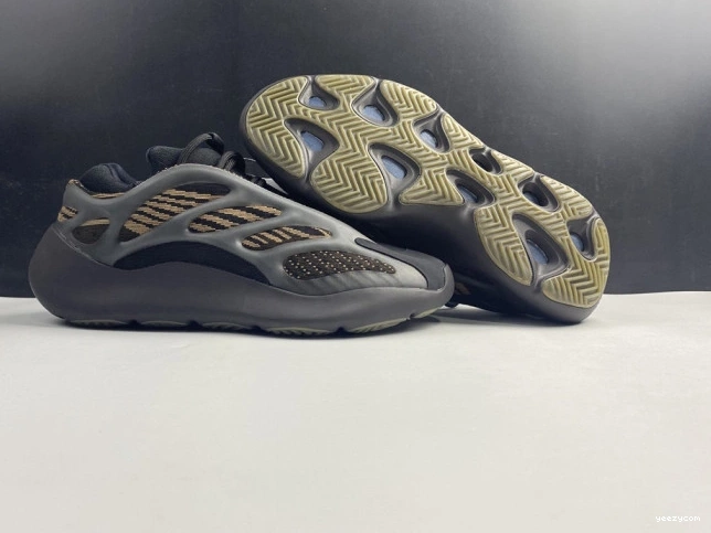 ADIDAS 700 YEEZY GY0189 V3 0915
